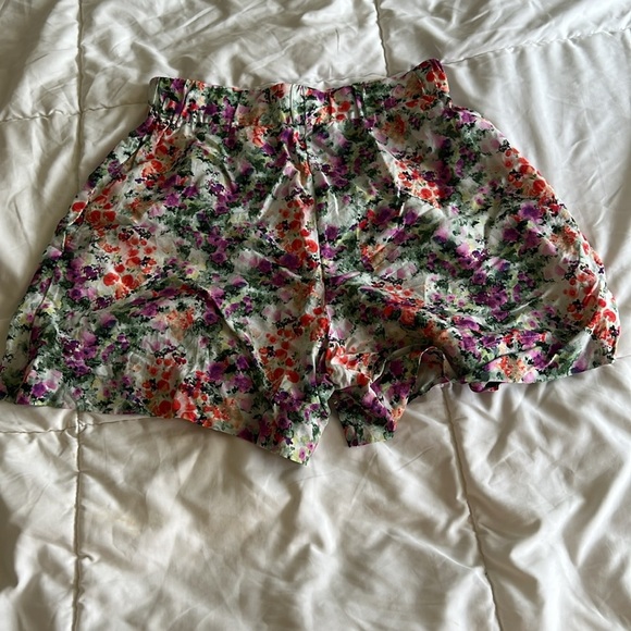 & Other Stories Floral Women's Shorts - Picture 8 of 9